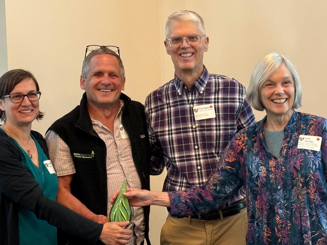 West Duwamish Greenbelt Trails Group and Ridge to River honored with Love Parks Award